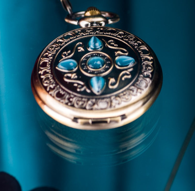 Retro Flip-Open Mechanical Pocket Watch
