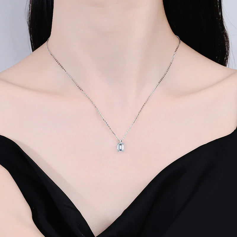 NeeTim 1ct 2ct 3ct 4ct Emerald Cut Moissanite Pendant Necklace for Women S925 Silver with White Gold Plated Necklaces Chain