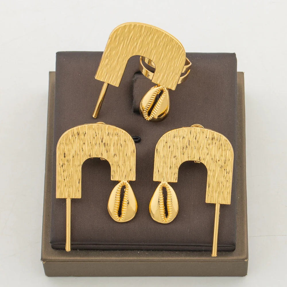 Dubai Gold Color Earrings and Ring Set for Ladies Weddings Hollow Out Clip Earrings and Finger Ring Set for Nigerian Daily Wear