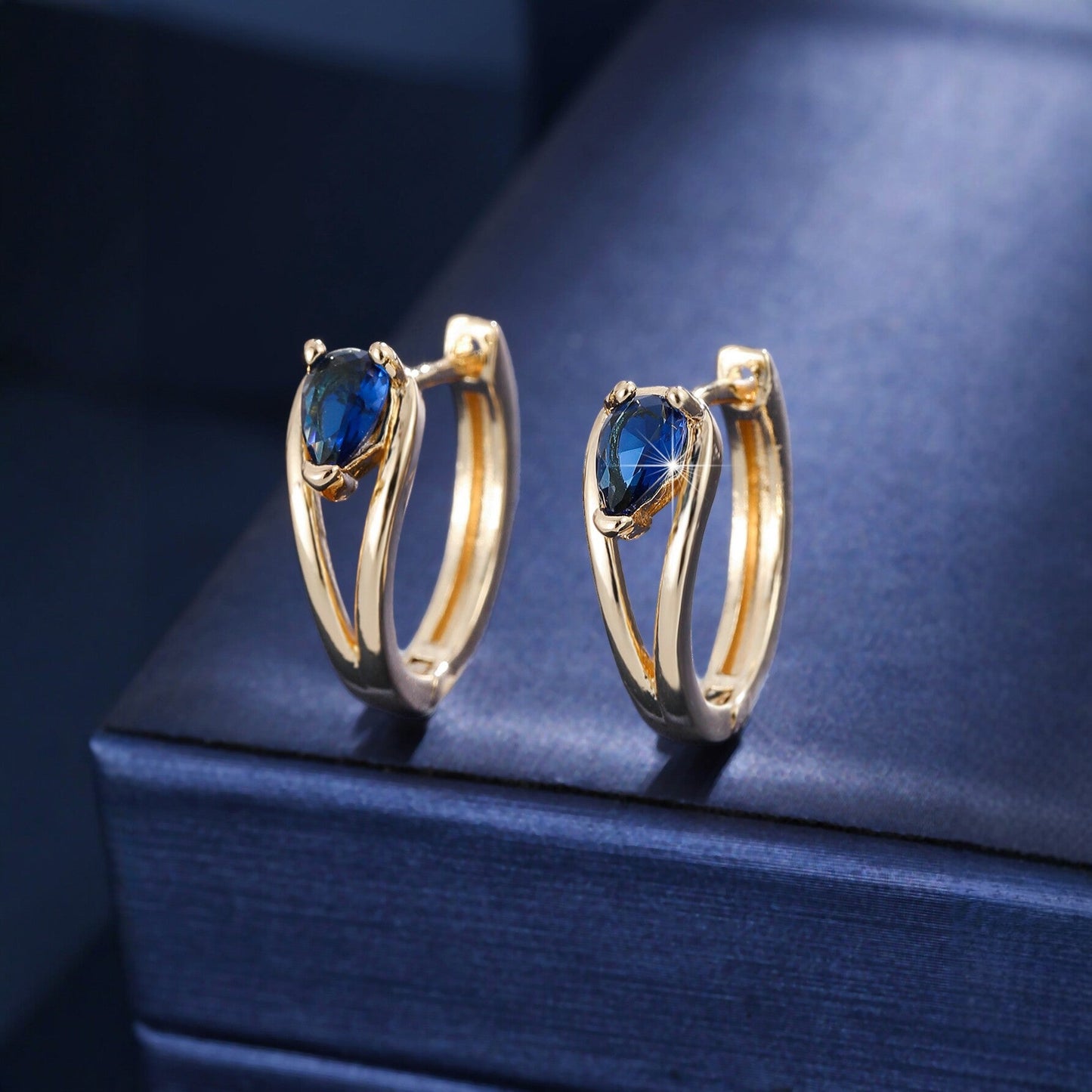 Simple And Stylish Water-drop Double-twist Ear Clips For Women