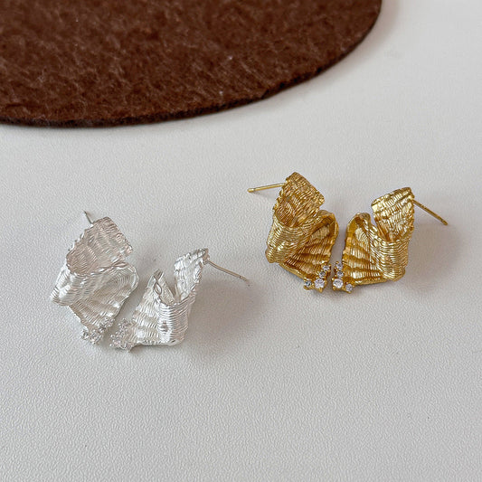 Light-luxury Plated Leaf Earrings With Irregular Diamond Inlay