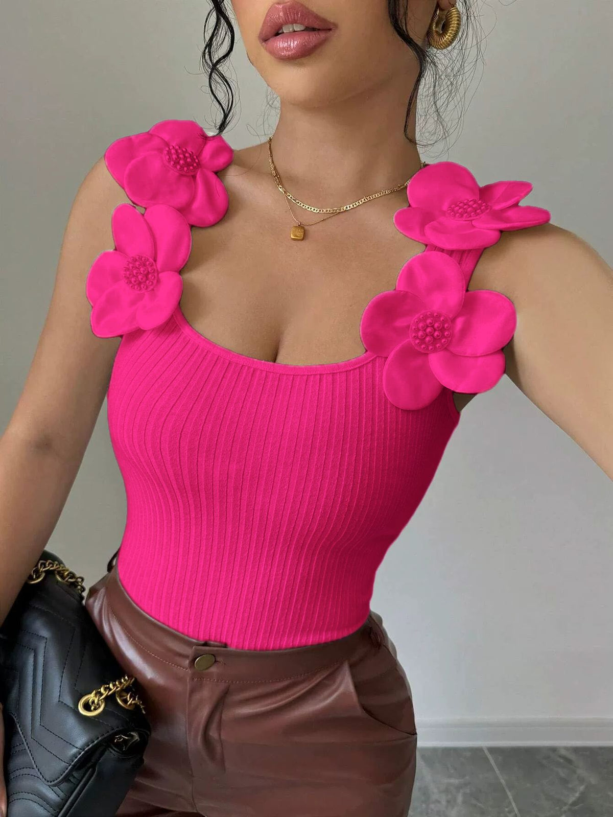 Women's 3D Floral Decorated Knitted Sleeveless Top