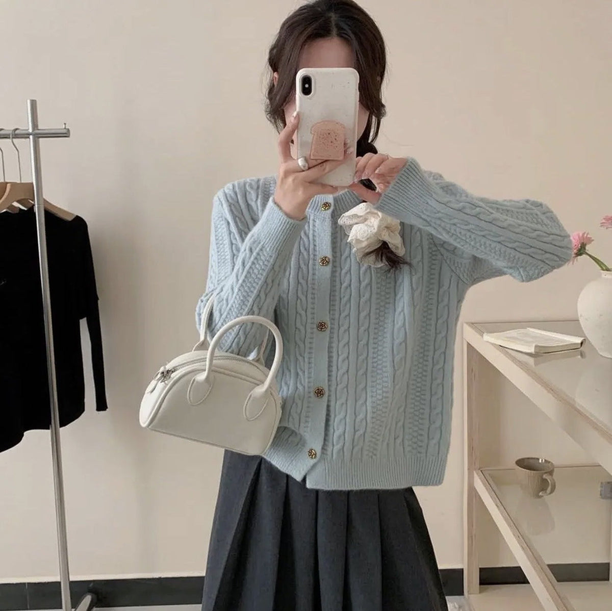 Retro Rose Flower Button Small Twist Knitwear Jacket For Women 2025 Autumn And Winter New Fashion Versatile Knitwear Cardigan