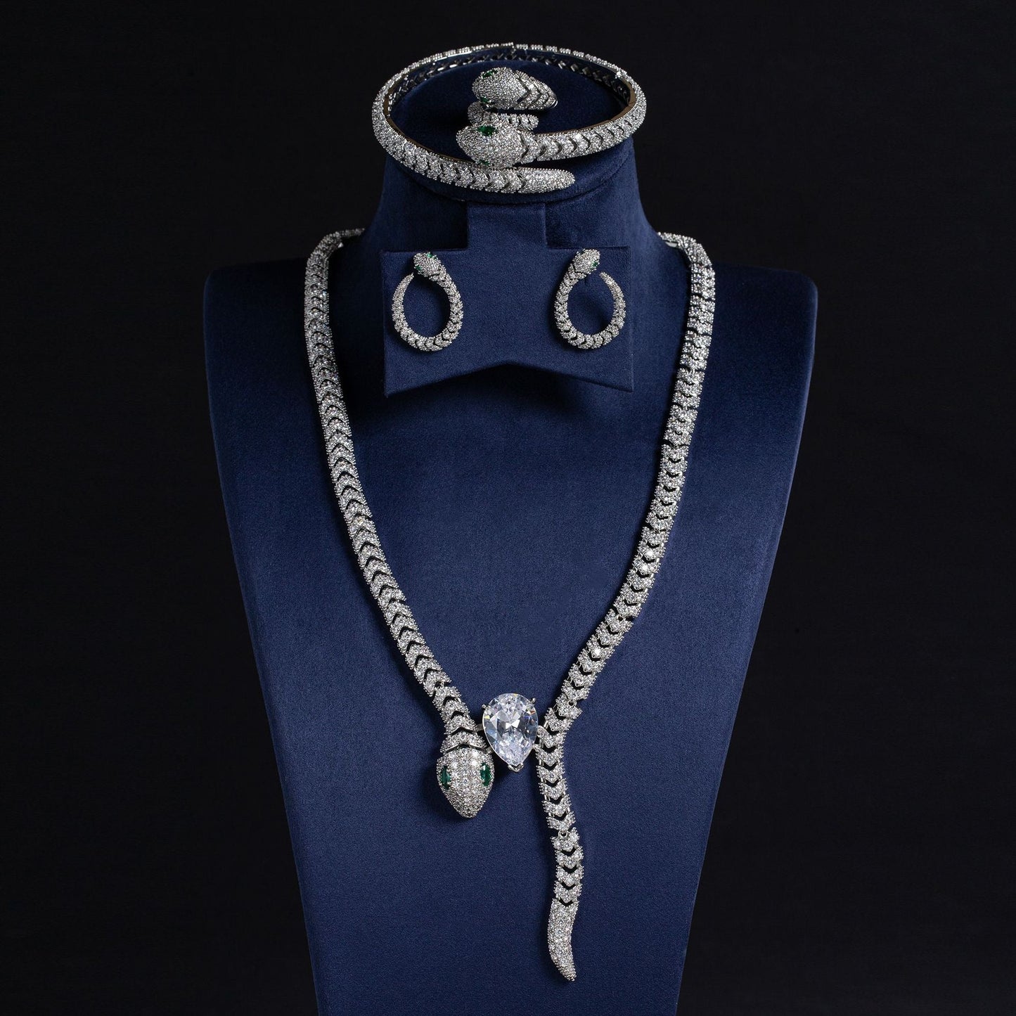 Stylish Retro Snake Necklace Set