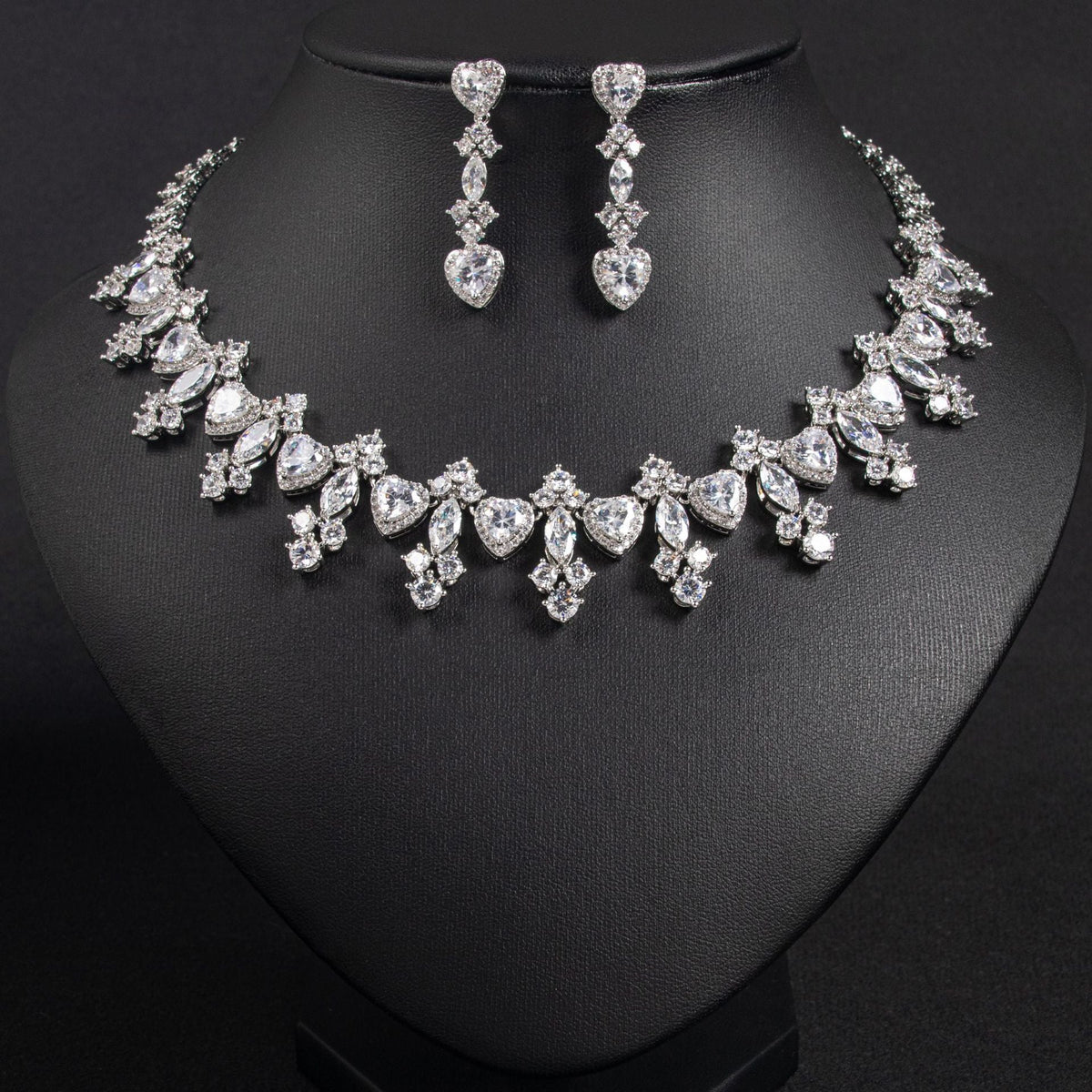 Fashionable Personalized And Creative Necklace And Earrings For Women