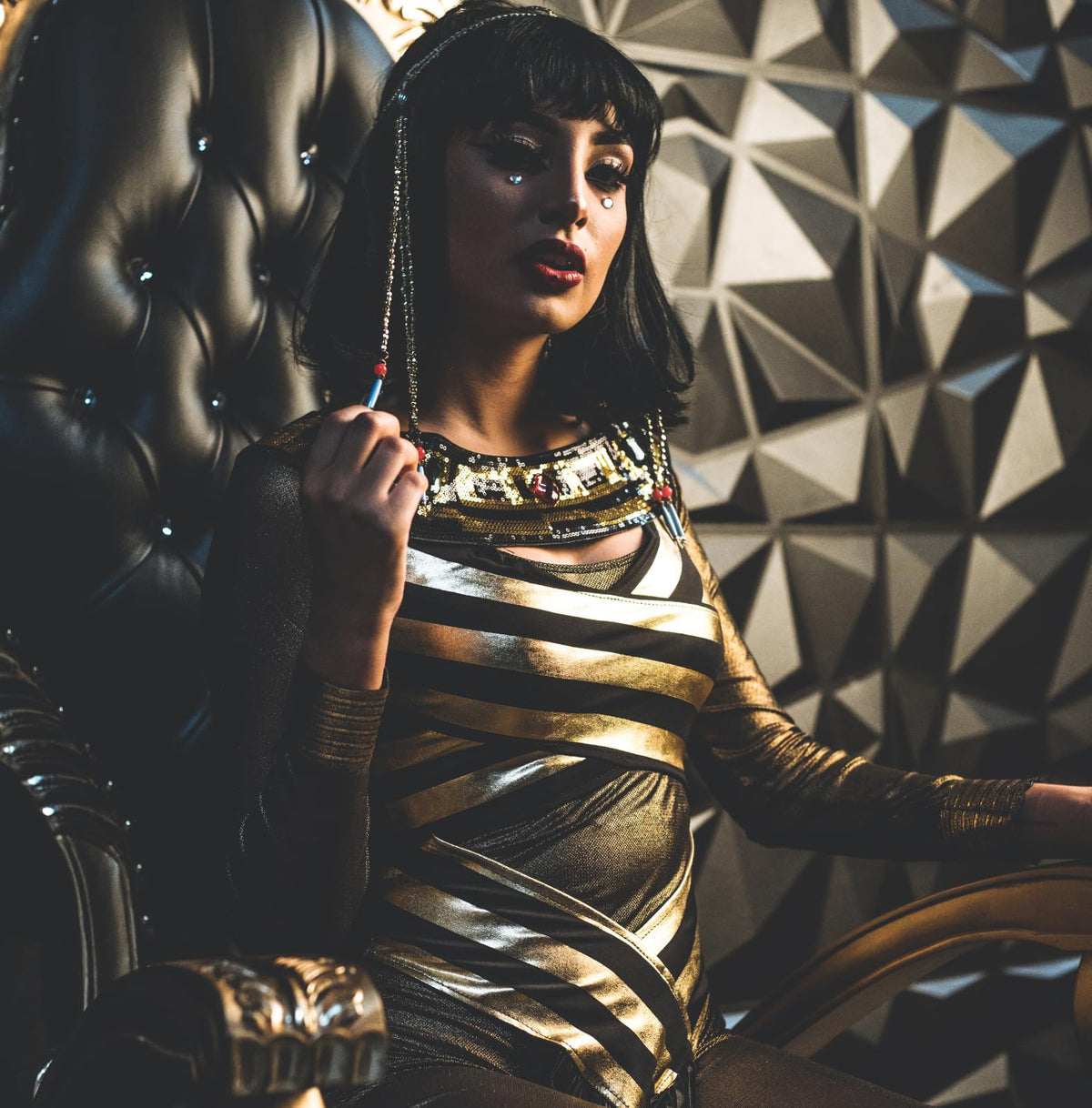 Queen Cleopatra Costume - Women's Egyptian Goddess Outfit with Headpiece