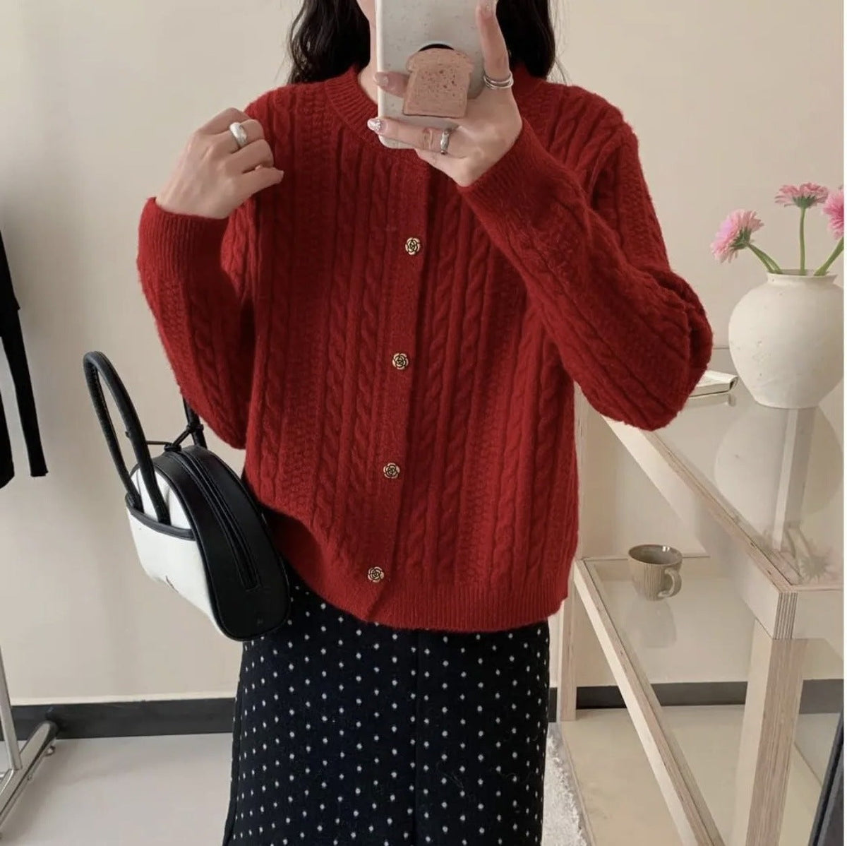 Retro Rose Flower Button Small Twist Knitwear Jacket For Women 2025 Autumn And Winter New Fashion Versatile Knitwear Cardigan