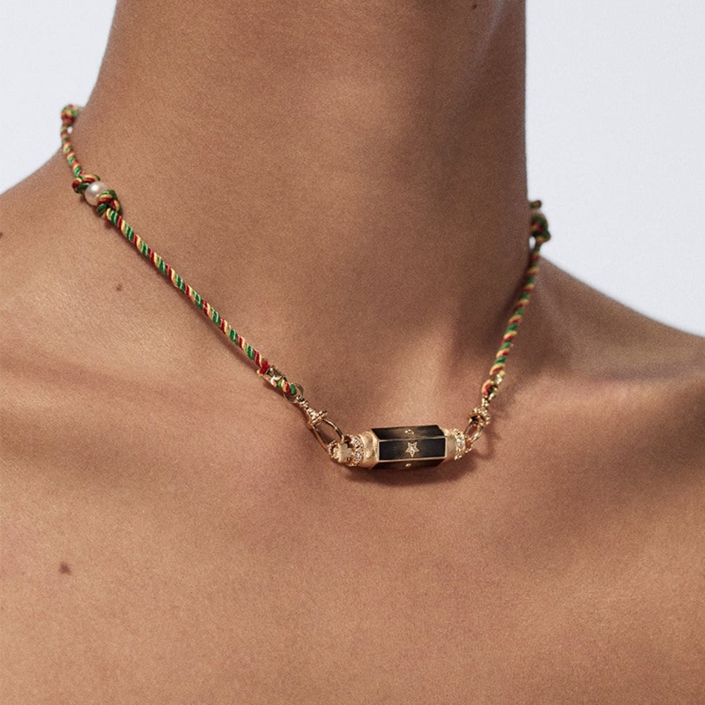 Design A Niche Colored Gilded European And American Pendant Necklace