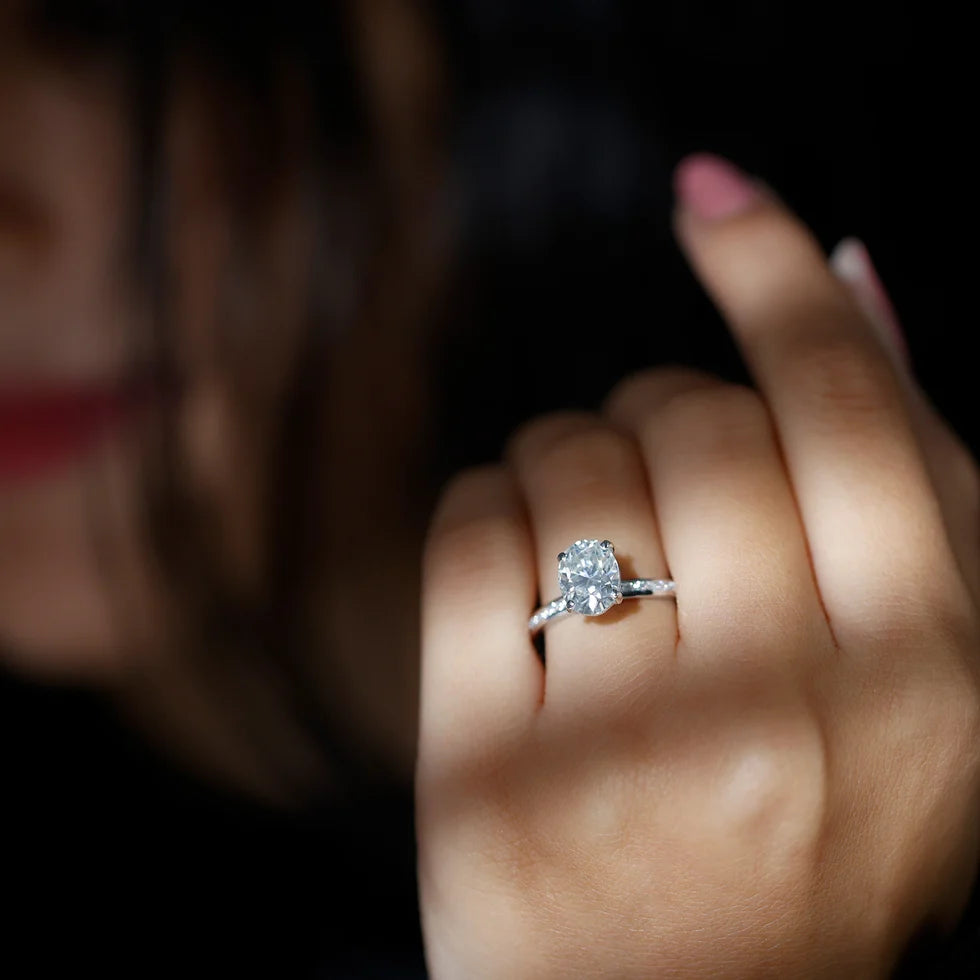 Lab Grown 2 Carat Diamond Oval Engagement Ring with IGI Certificate