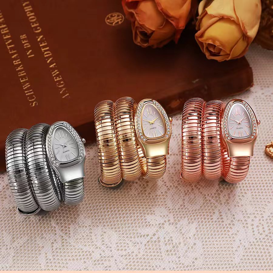 Snake-shaped watch, fashionable women's bracelet watch