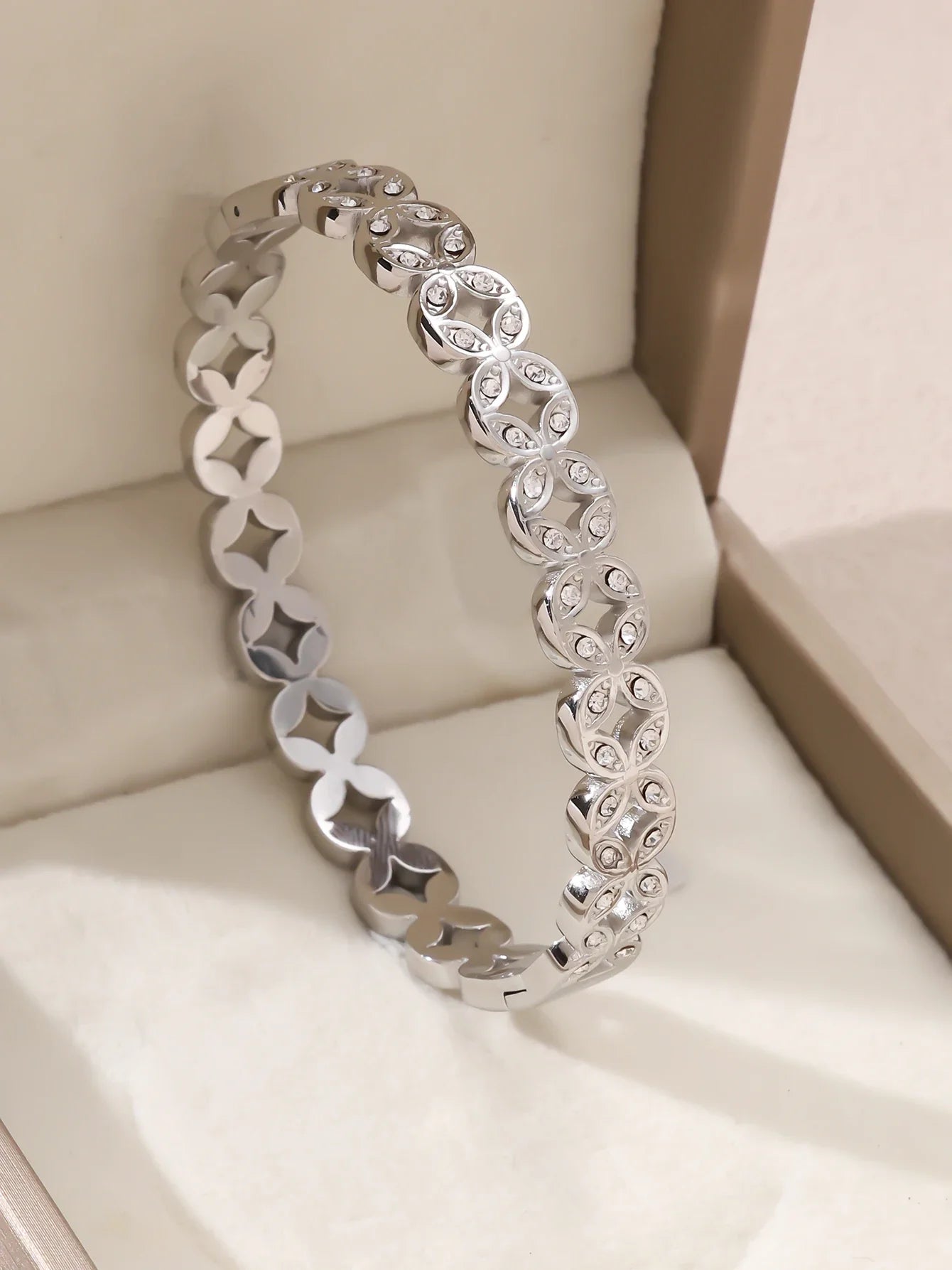 1pieces/set women's wedding jewelry party holiday Valentine's Day gift stainless steel bracelet plated with 18K gold bracelet