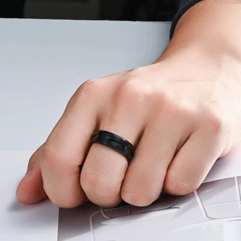 1pcs Men's Electroplated Black Ring Trendy Minimalist West Coast Hip-hop Punk Style Black Knight Ring Rotatable Design Ring