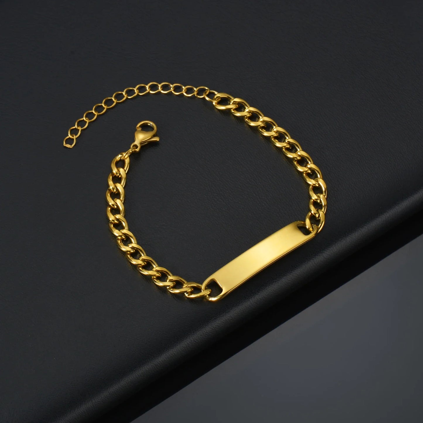 Akizoom Punk Engrave Name Custom Bracelets Gold Color Stainless Steel Thick Hand Chain Customized Couple Men Women Jewelry Gift