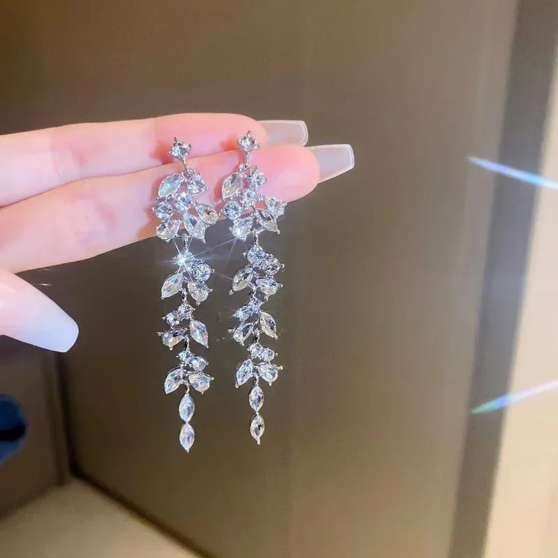 New Simple Metal Style Glossy Geometric Earrings For Women Fashionable Personalized Daily Accessory Party Jewelry Birthday Gifts