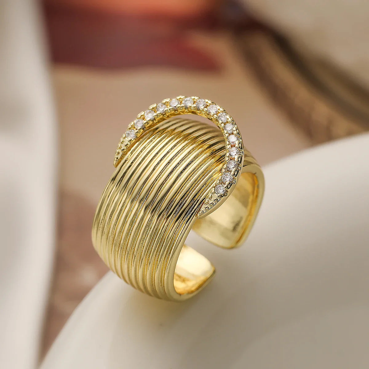 NEWBUY Luxury AAA Cubic Zirconia Inlay Copper Wedding Jewelry Gold Color Statement Geometric Shape Open Design Rings For Women