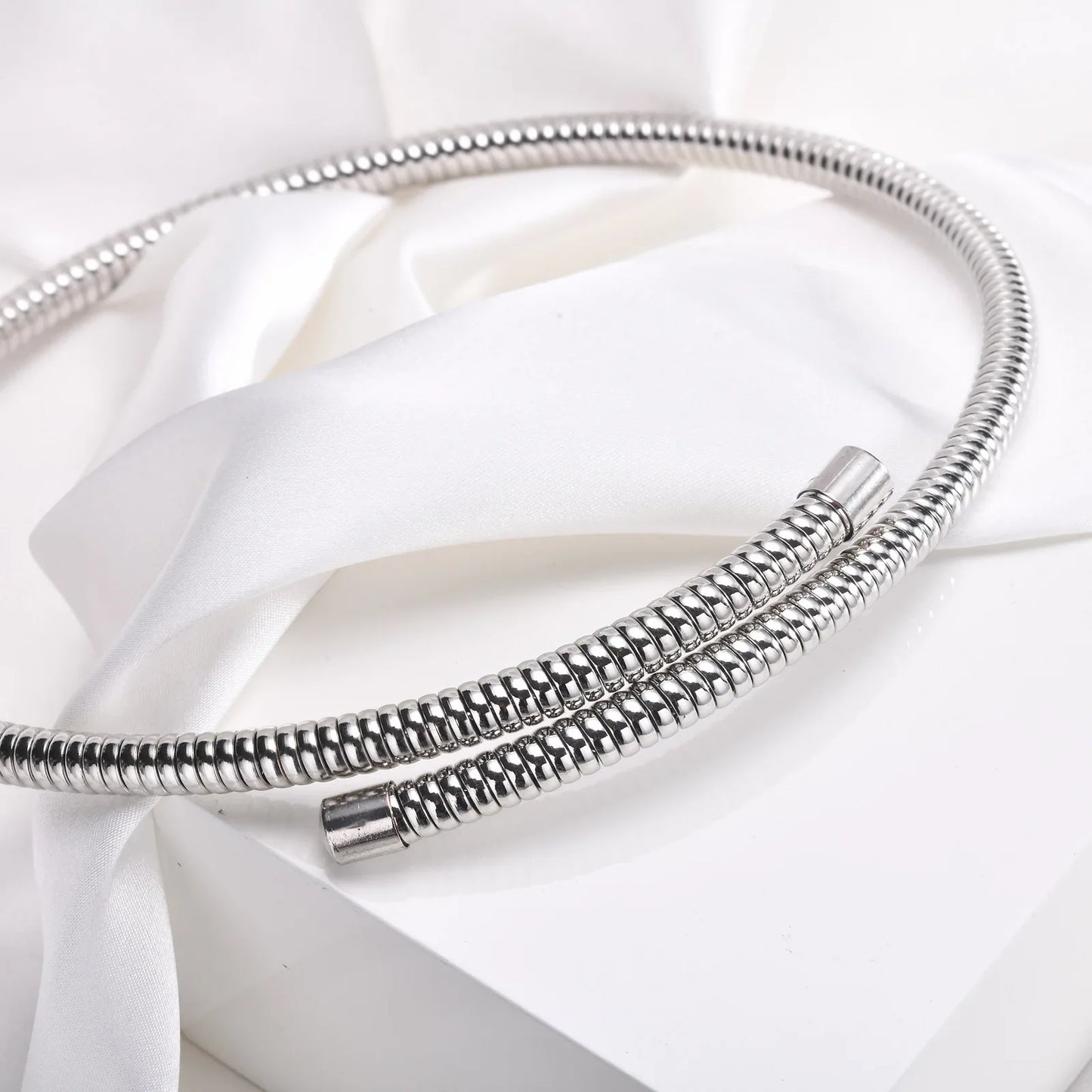 Women Torques Necklace, Adjustable Open Choker Snake Collar Stretch Statement Jewelry