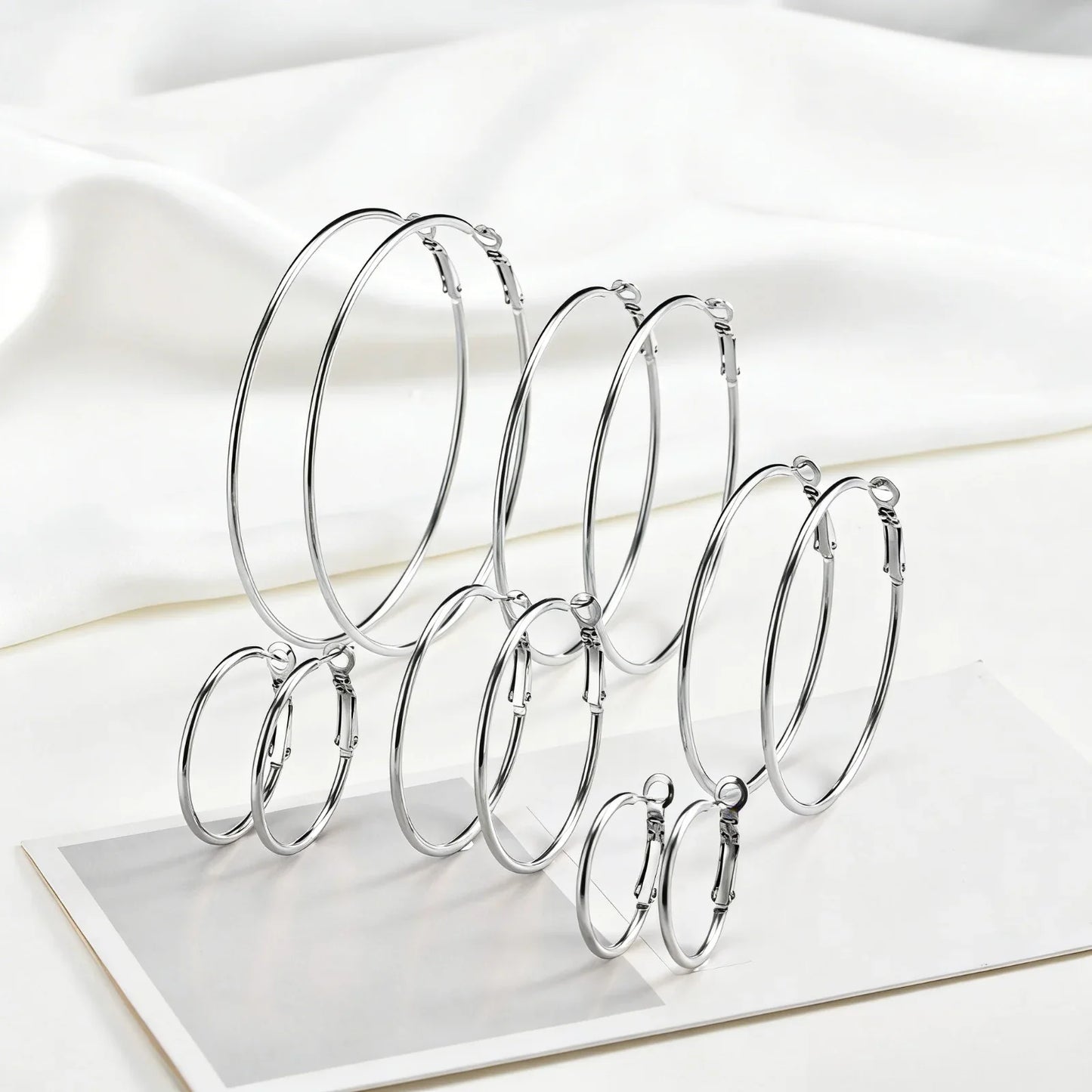 Classic Stainless Steel Big Circle Hoop Huggie Earrings for Women, 25mm/30mm/40mm/50mm/60mm/70mm
