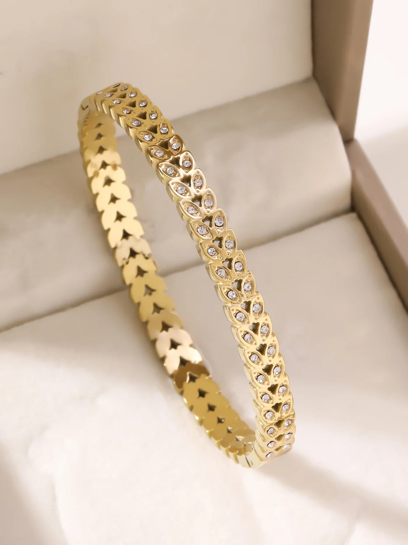 1pieces/set women's wedding jewelry party holiday Valentine's Day gift stainless steel bracelet plated with 18K gold bracelet