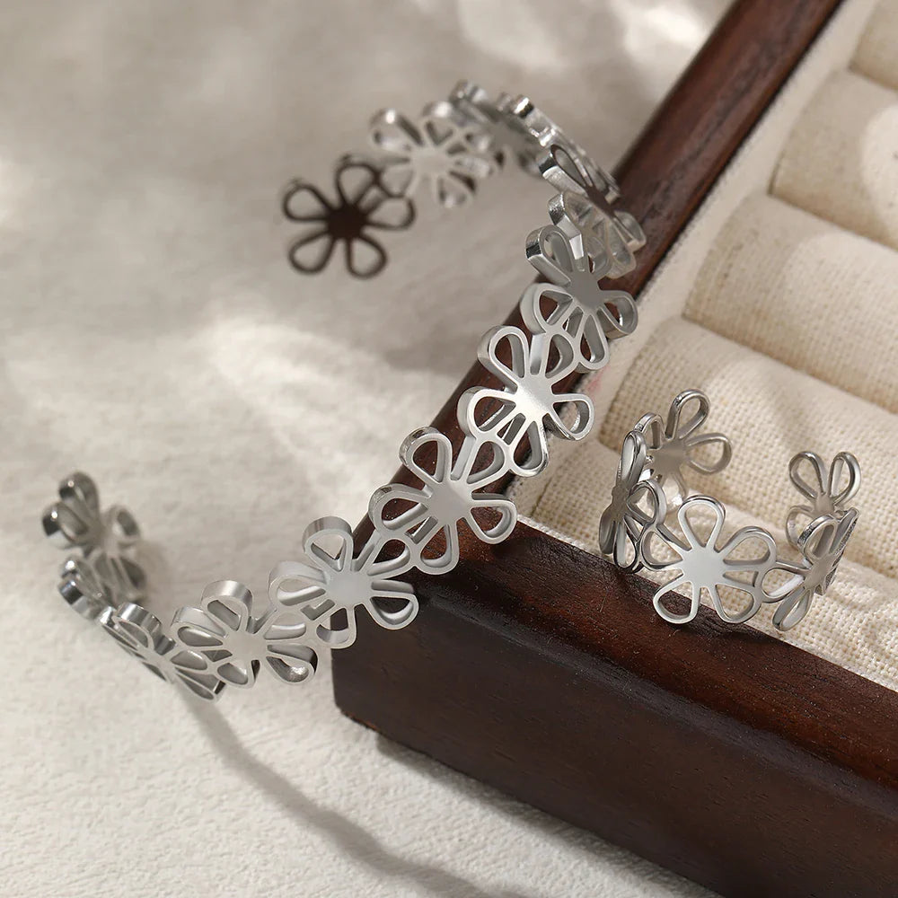 Stainless Steel Bracelet Rings Set Hollow Flowers Unusual Retro Bracelet Ring For Women Jewelry Non-fading High-quality Gift New
