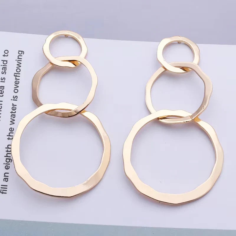 Gold Color Metal Drop Earrings Irregular Hollow Heart Pendants Earrings Twisted Geometric Personality Earrings for Women