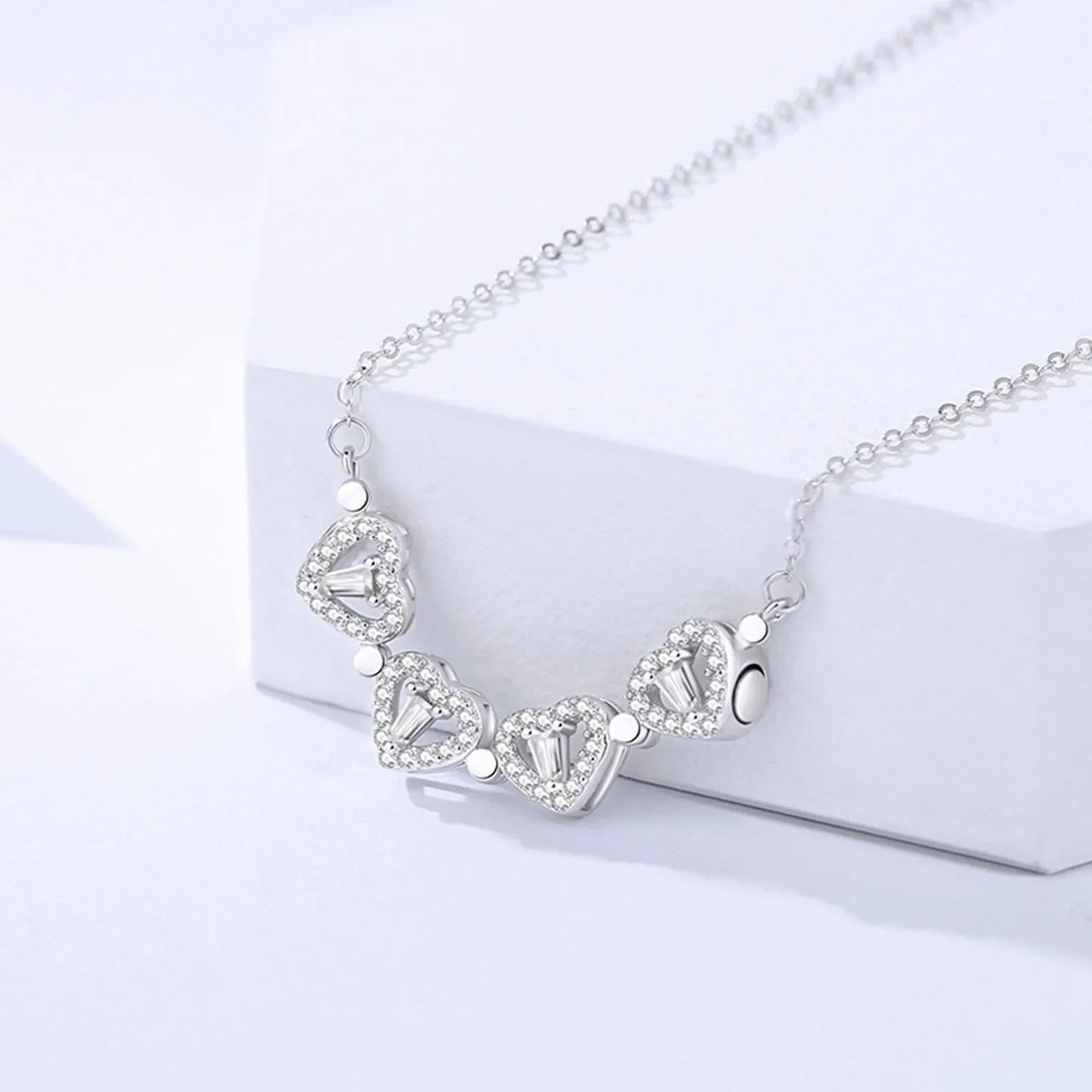 1pc Heart Shaped Four Leaf Clover Pendant Necklace Jewelry Zircon Women Love Clavicle Chain Gifts Openable ChokerJewelry