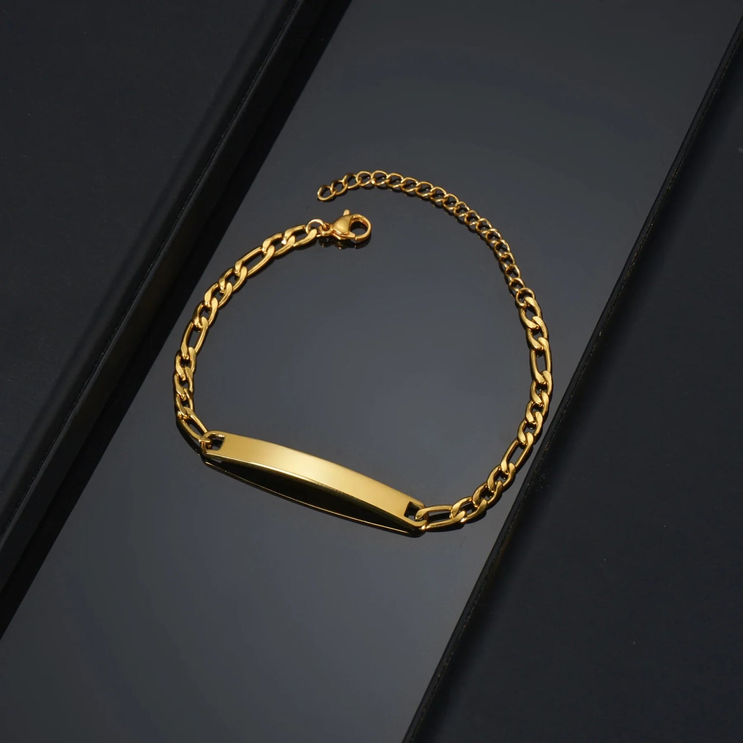 Akizoom Punk Engrave Name Custom Bracelets Gold Color Stainless Steel Thick Hand Chain Customized Couple Men Women Jewelry Gift