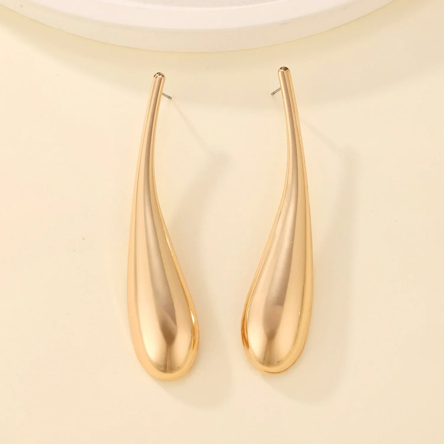 Minimalism Personality Metal Drop Earrings for Women Leaf Round Water Droplet Butterfly Twist Metal Earrings Geometry Jewelry