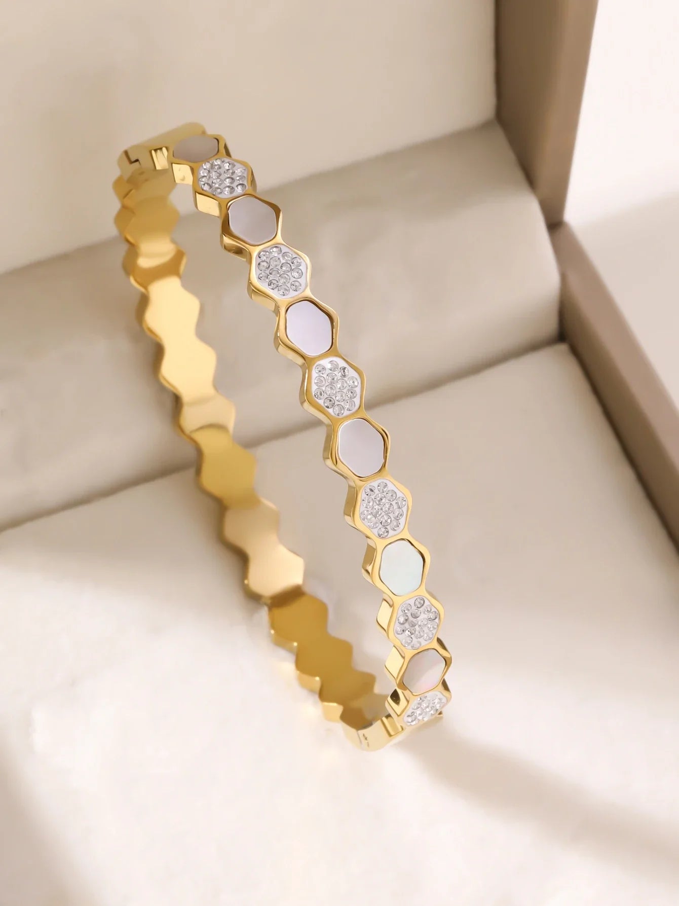 1pieces/set women's wedding jewelry party holiday Valentine's Day gift stainless steel bracelet plated with 18K gold bracelet