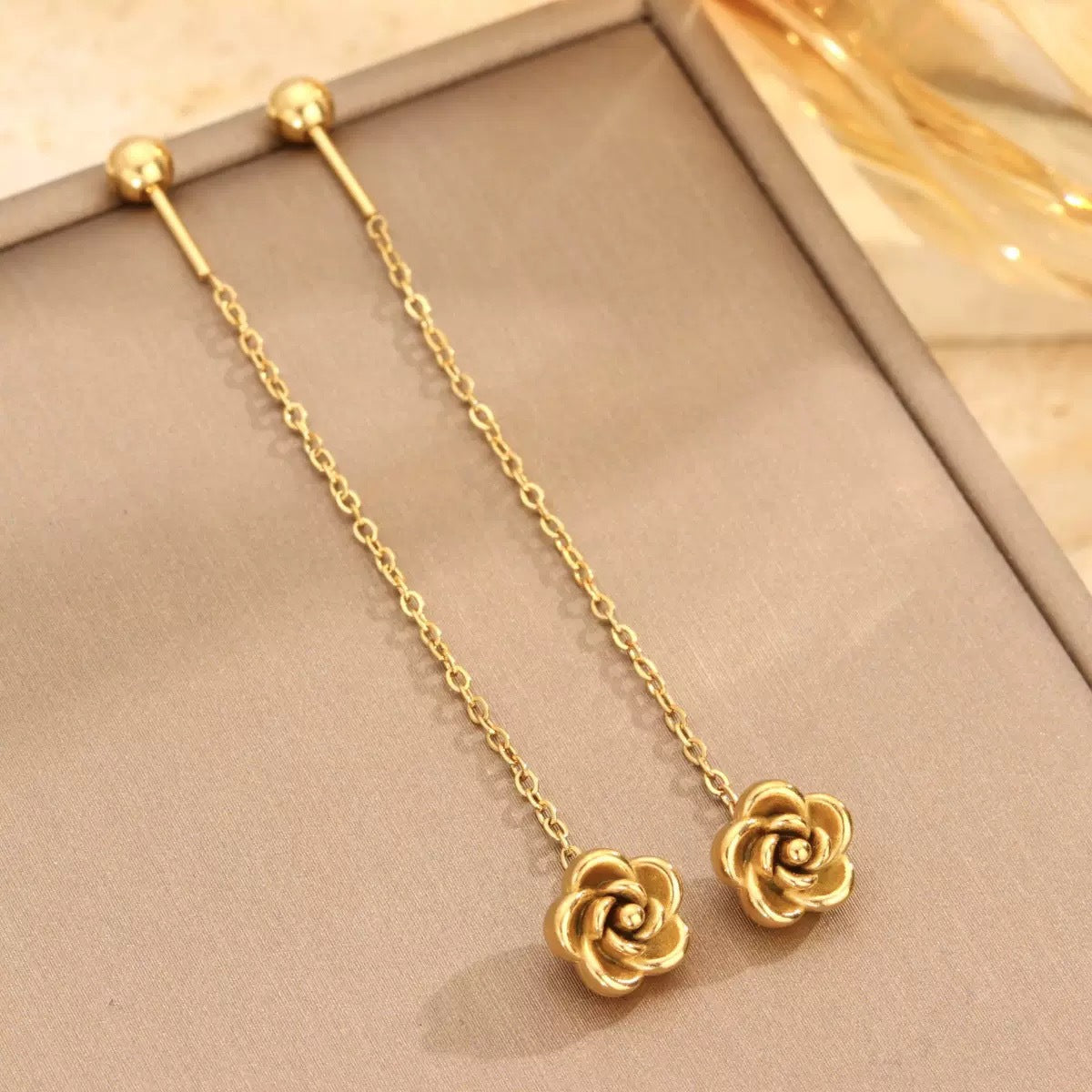 Designed Three-dimensional Matte Clover Drop Earrings With Tassels For Women