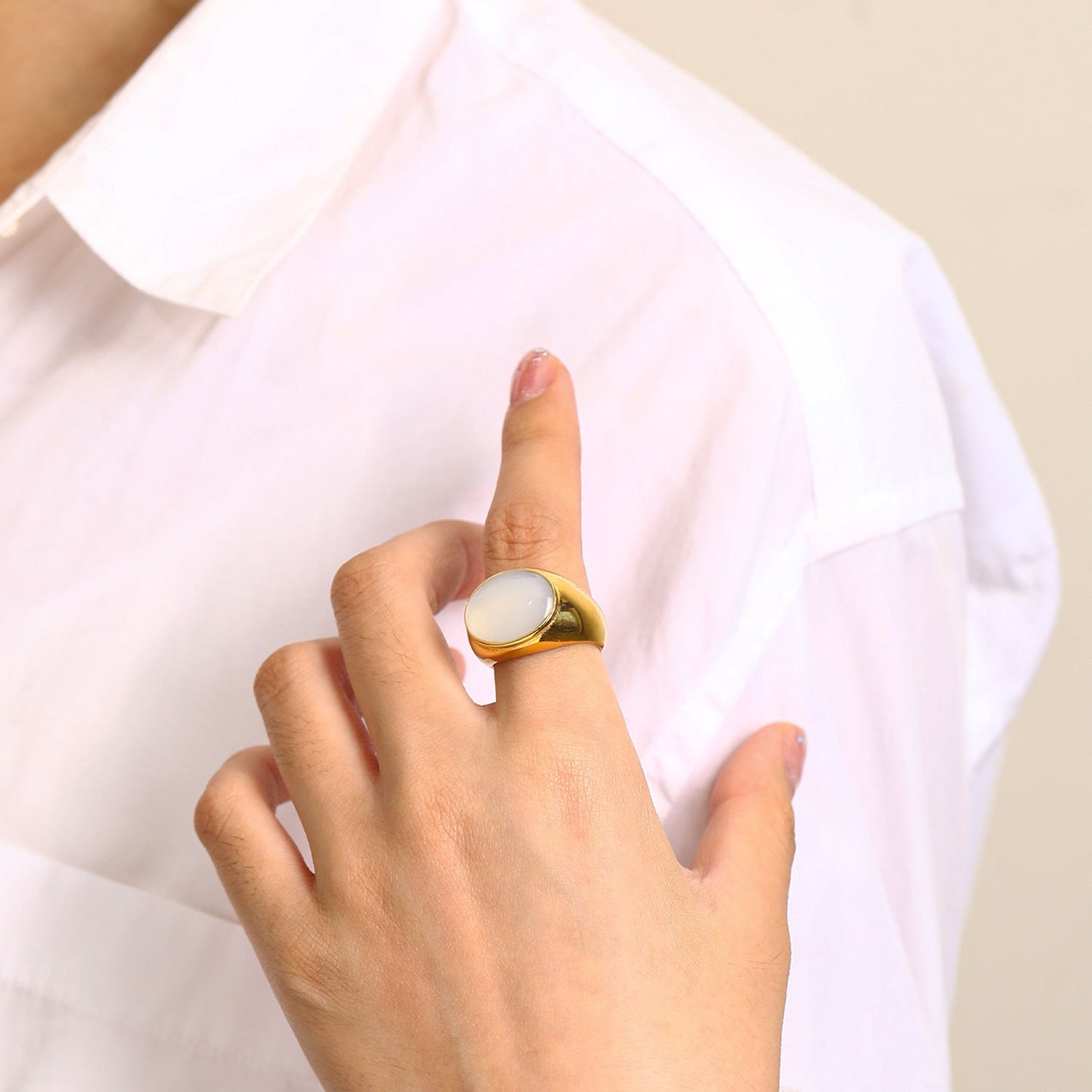 Modern Luxe Oval Gemstone-Encrusted Ring For Women