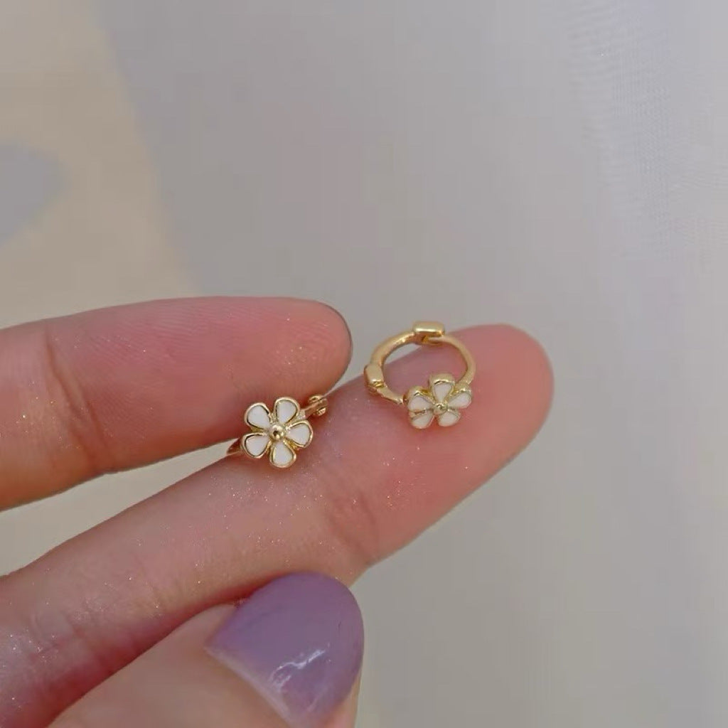Popular Ins Style Mini Heart Gold Plated Studs Chic Niche Ladies Daily Earring