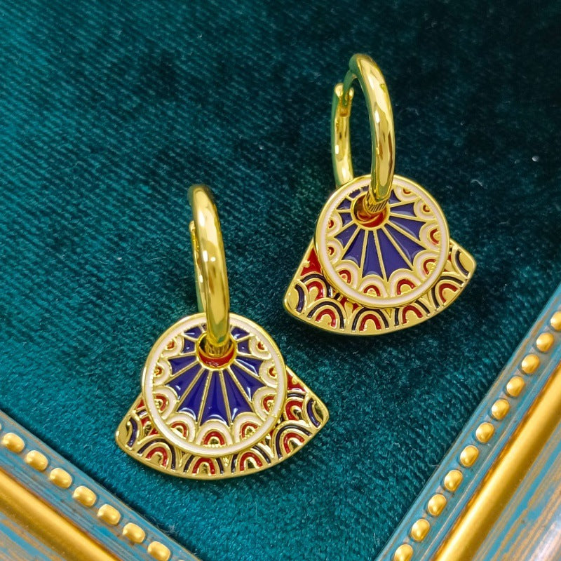 Elegant Vintage Round Fan-shaped Painted Ear Clips